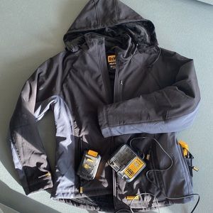 Dewalt heated jacket with battery and charger EUC